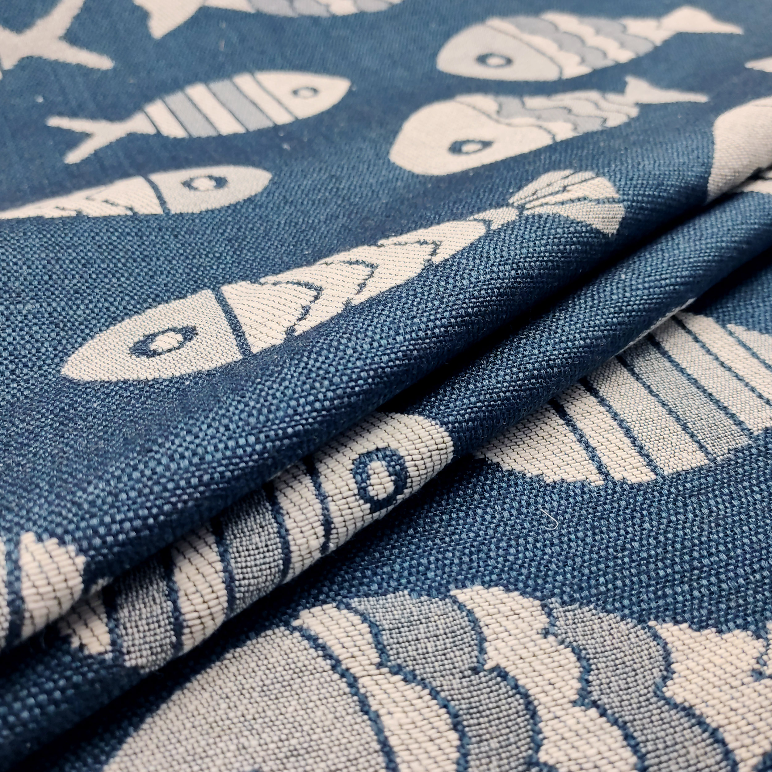 Tessuto Broccato Double Pesci Blu e Grigi