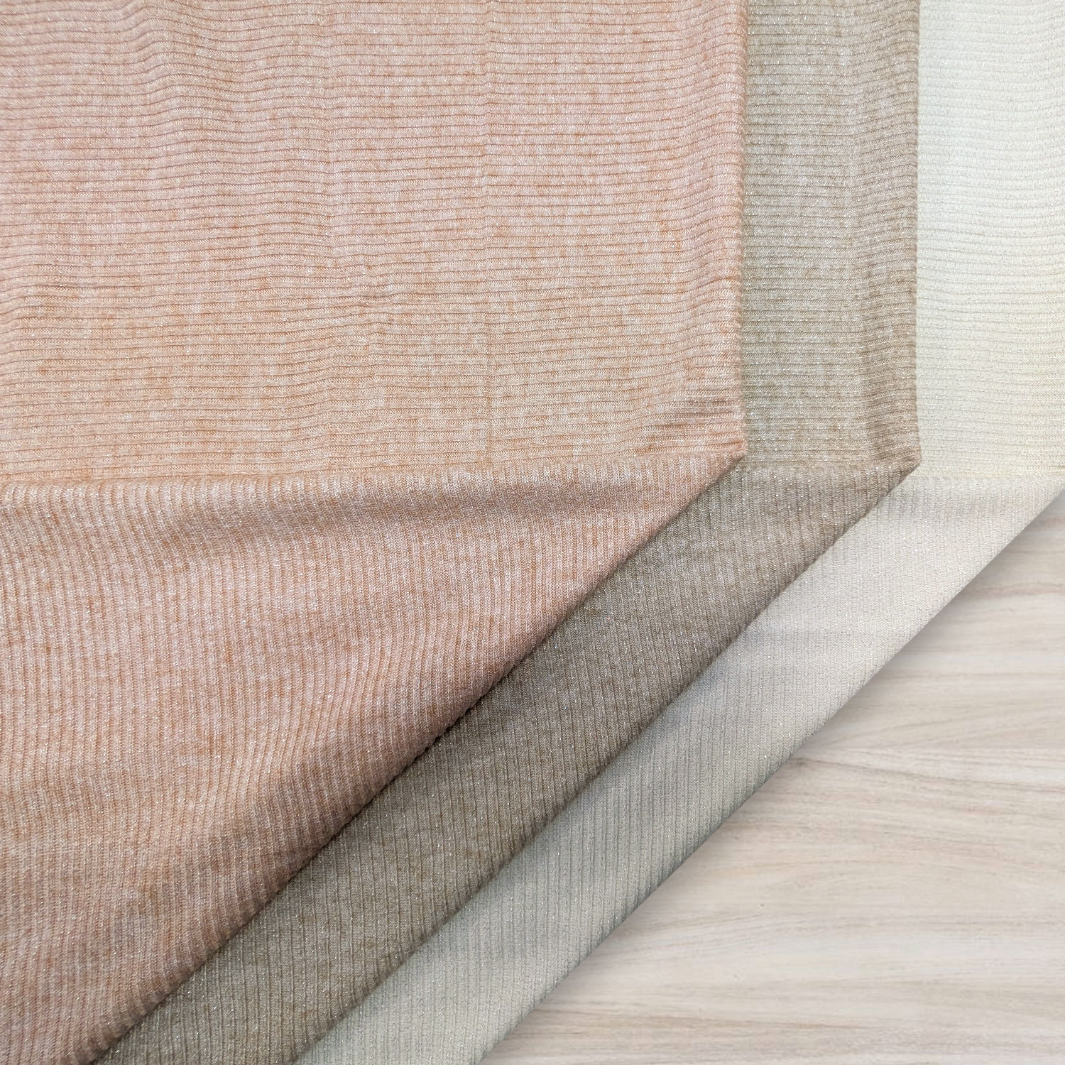 Maglina Mano Cachemire Cannettata Lurex Beige Image