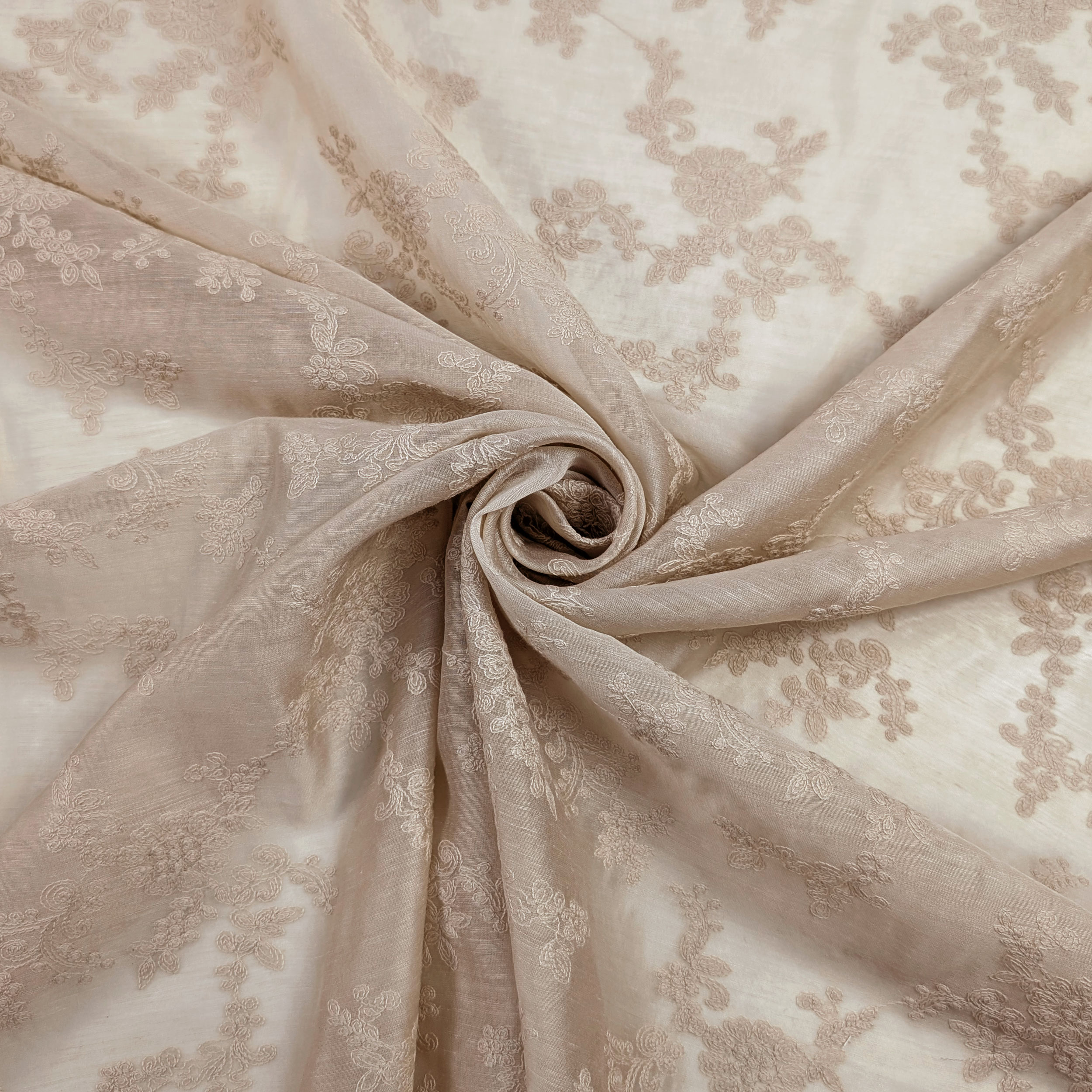 Mussola Ricamata Beige Fiori Image