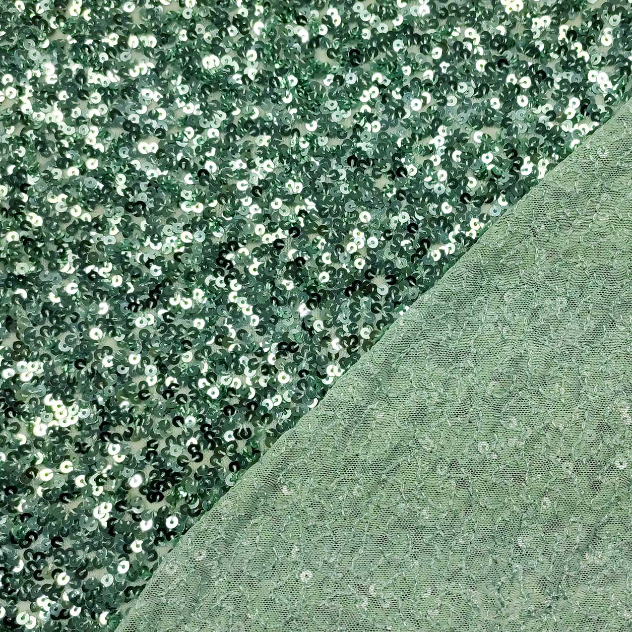 Tessuto Paillettes su Tulle Verde Menta