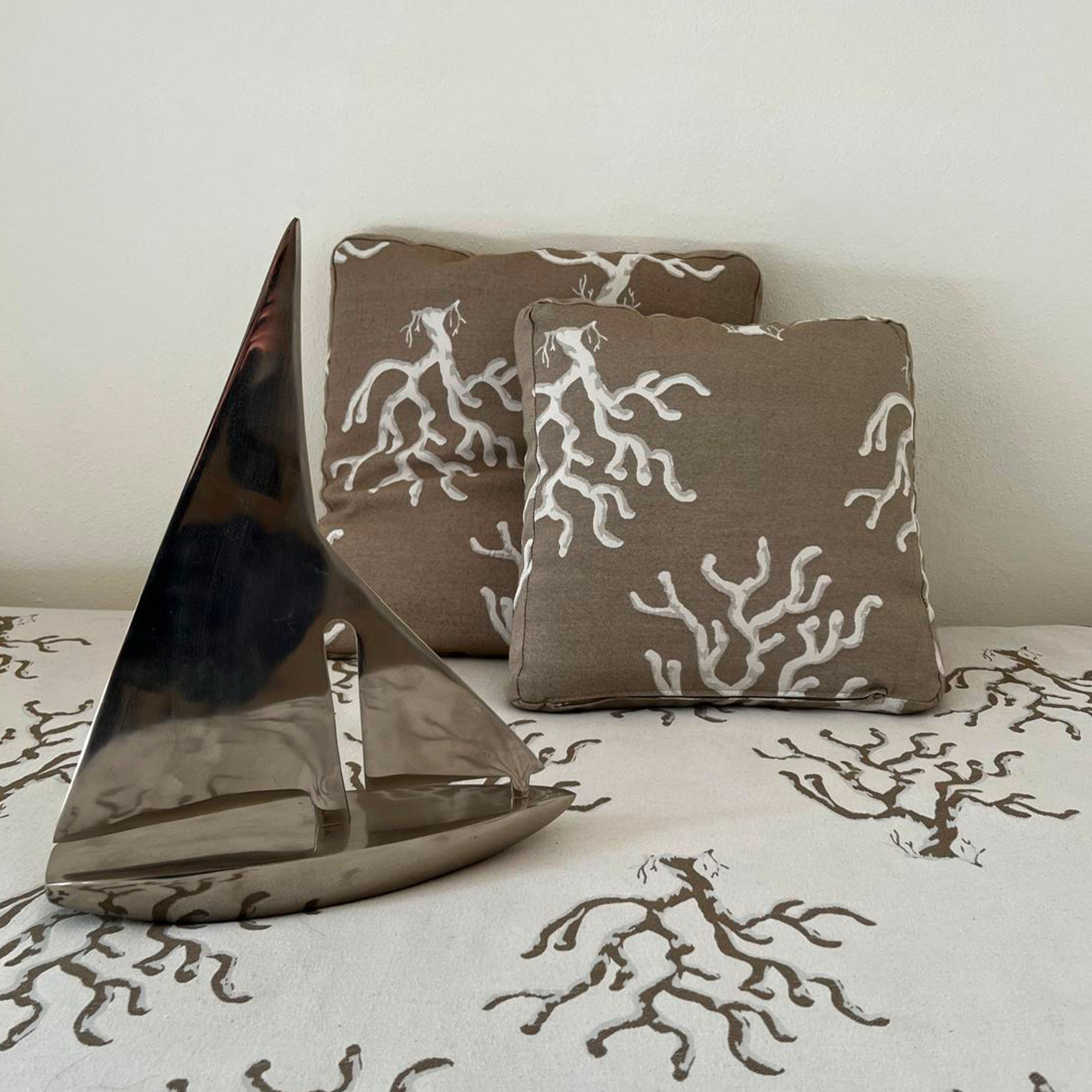 Tessuto Jacquard Double Coralli Perla e Beige Image